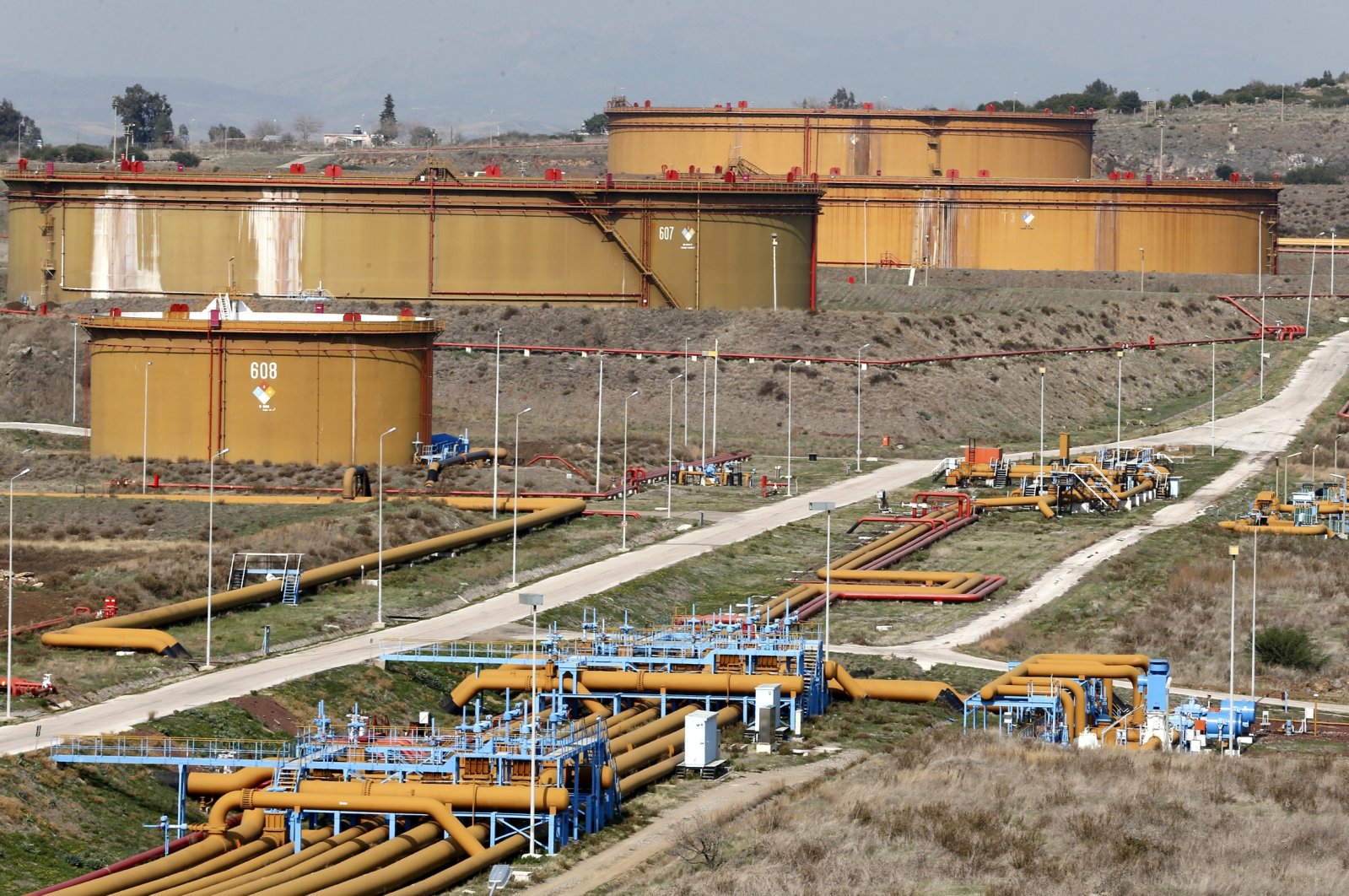 A general view of oil tanks at the port of Ceyhan, run by state-owned Petroleum Pipeline Corporation (BOTAŞ), some 70 km (43.5 miles) from Adana, southern Türkiye, Feb. 19, 2014. (Reuters Photo)