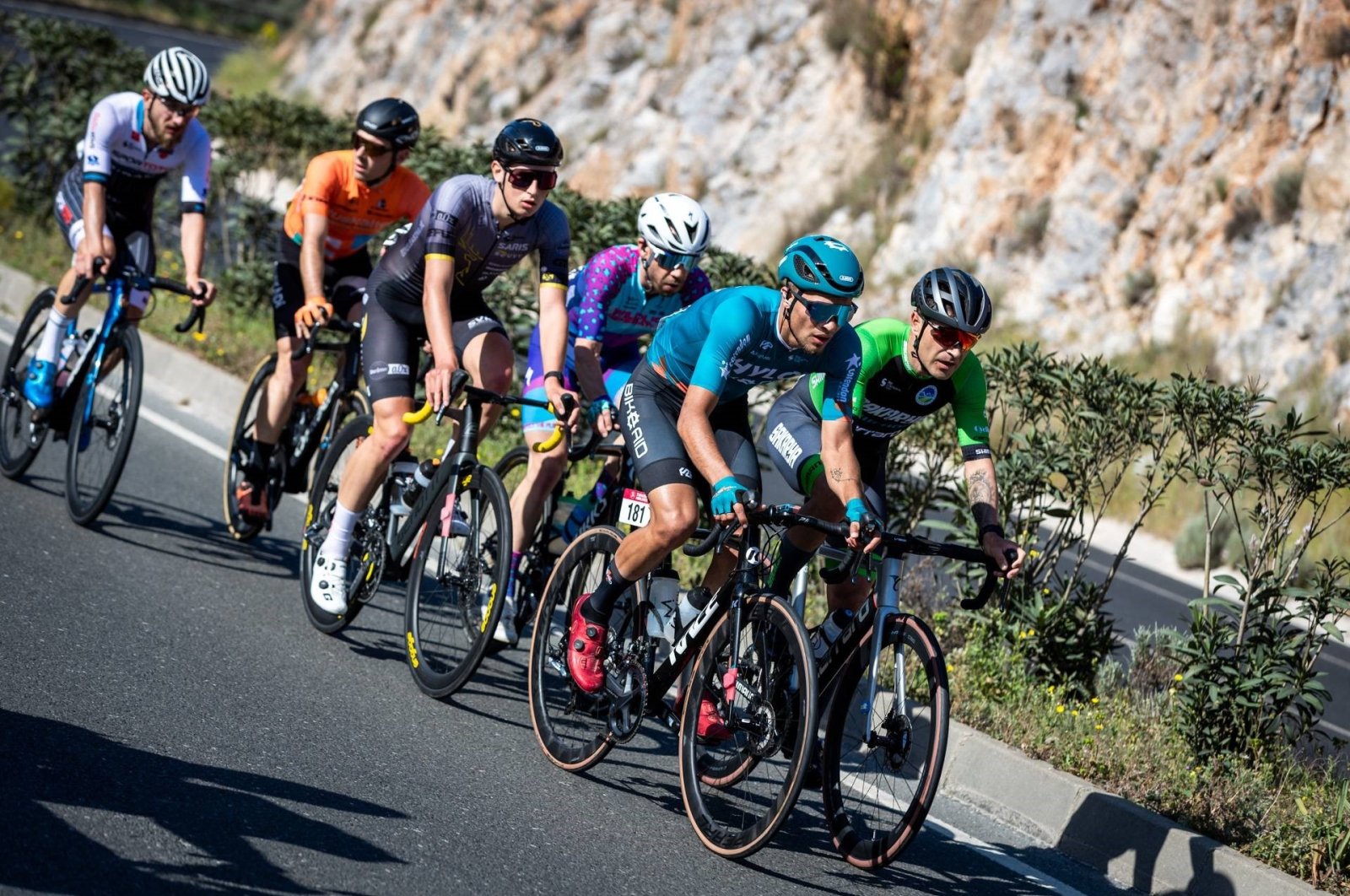 An archive photo of cyclists in action during the 57th Presidential Cycling Tour of Türkiye, Müğla, southern Türkiye, April 17, 2022. (IHA Photo)