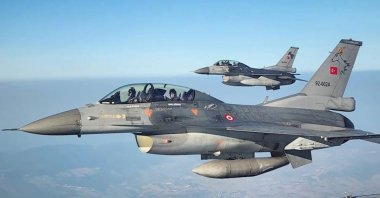 Turkish army chief Metin Gürak co-pilots a fighter jet above Çanakkale, western Türkiye, October 4, 2023. (Courtesy of Office of Chief of General Staff)