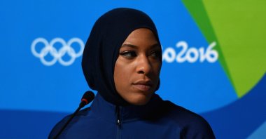 American Olympic fencer Ibtihaj Muhammad faces the media during a press conference, Rio de Janeiro, Brazil, Aug. 4, 2016.  (Getty Images Photo)