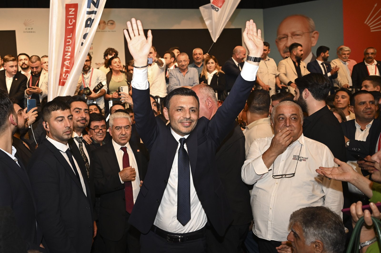 Özgür Çelik greets the crowd after being elected chair of the Republican People&#039;s Party&#039;s (CHP) Istanbul office at intraparty voting in Istanbul, Türkiye, Oct. 8, 2023. (AA Photo)