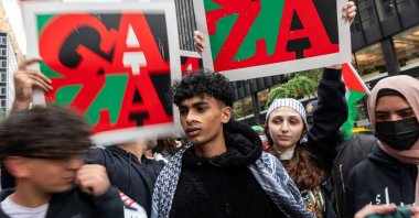 Palestinian supporters participate in a rally in midtown Manhattan, in New York City, U.S., Oct. 09, 2023. (AFP photo)