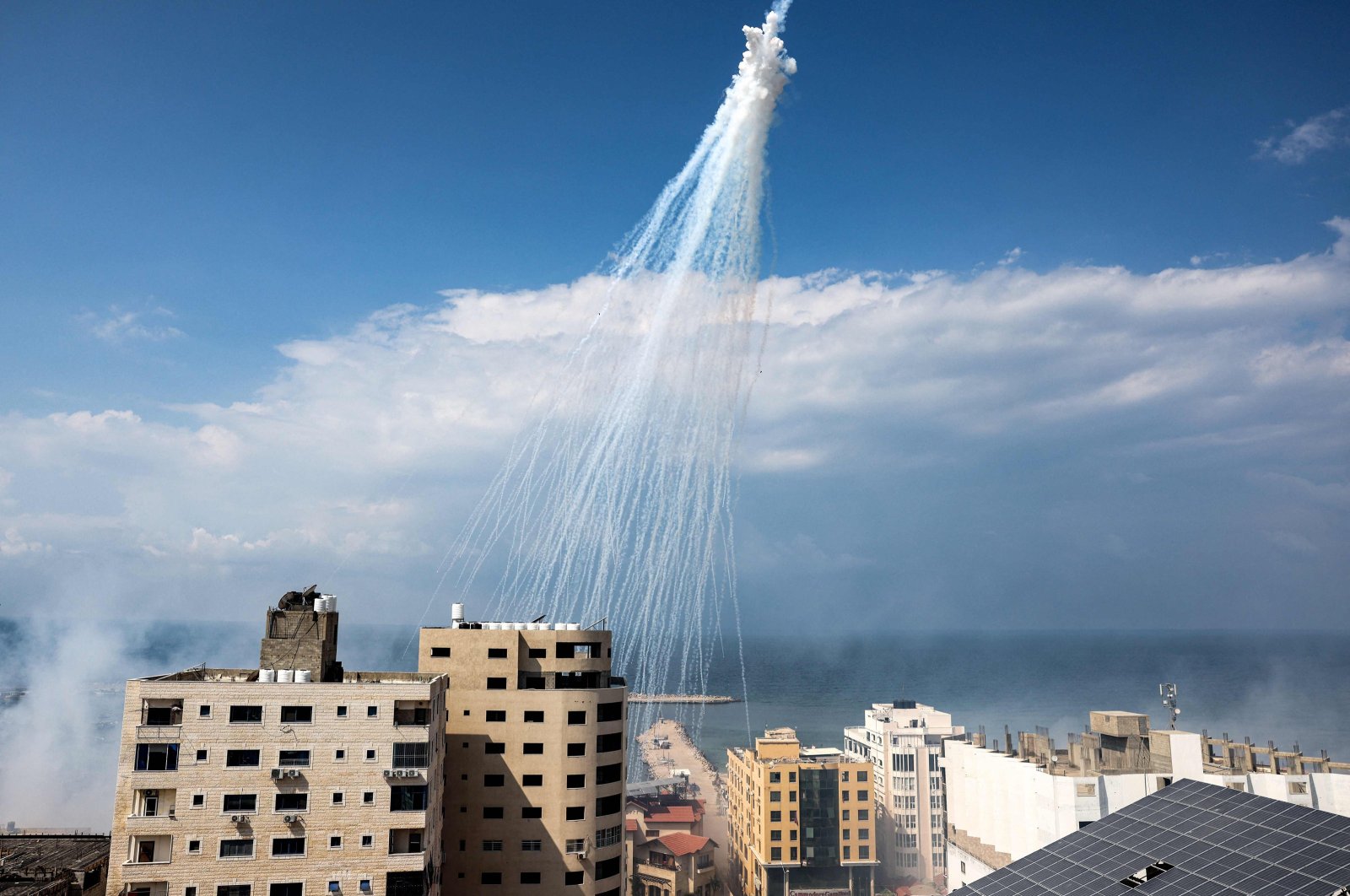 Smoke from an Israeli bombardment is pictured over the Gaza City seaport, Palestine, Oct. 11, 2023. (AFP Photo)