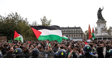  Riot forces surround people at a banned demonstration in support of the Palestinian people on Republic Square in Paris, France, Oct. 11, 2023. (EPA Photo)