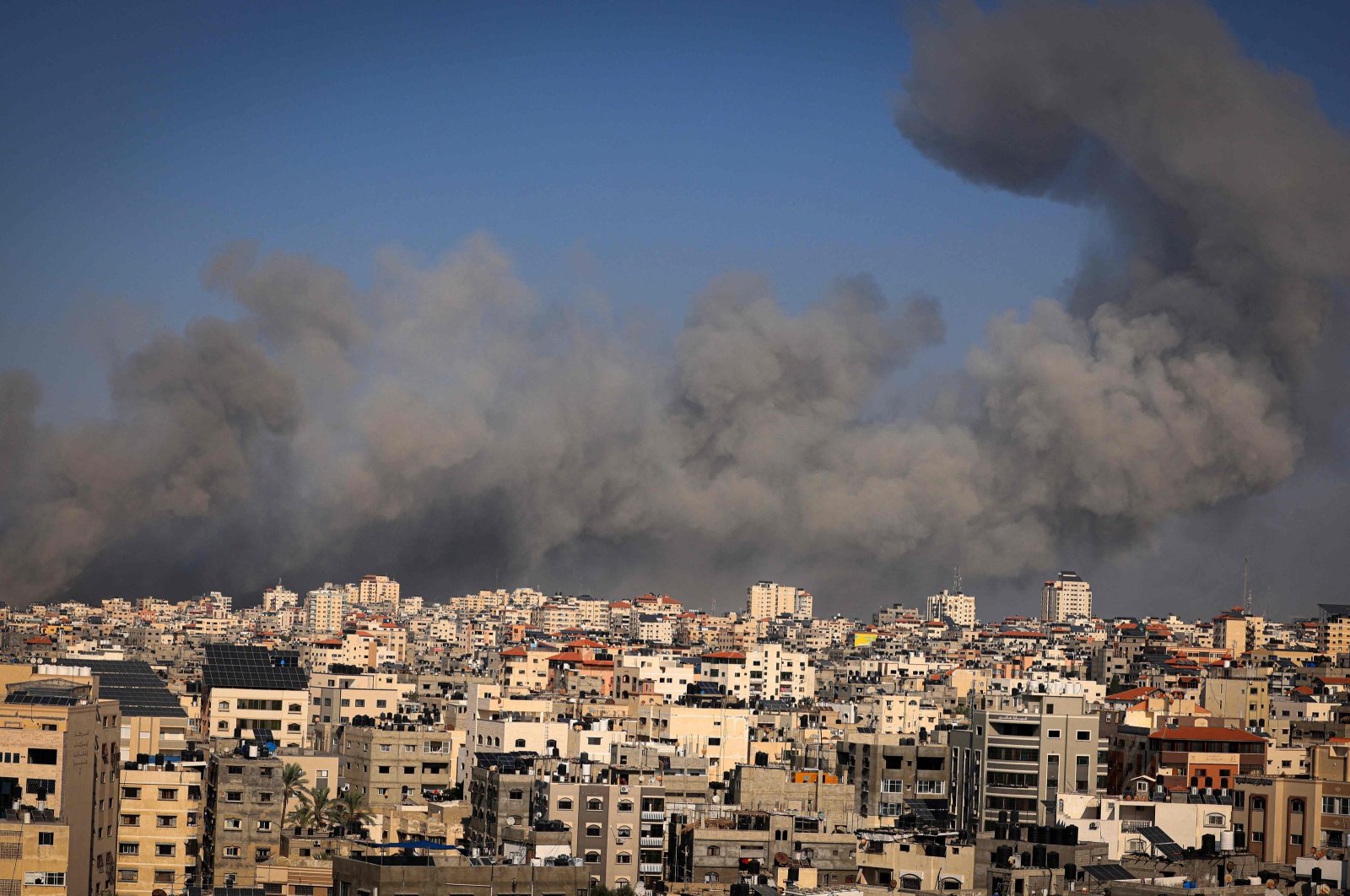 Smoke billows during Israeli air strikes in Gaza, Palestine, October 12, 2023. (AFP Photo) 