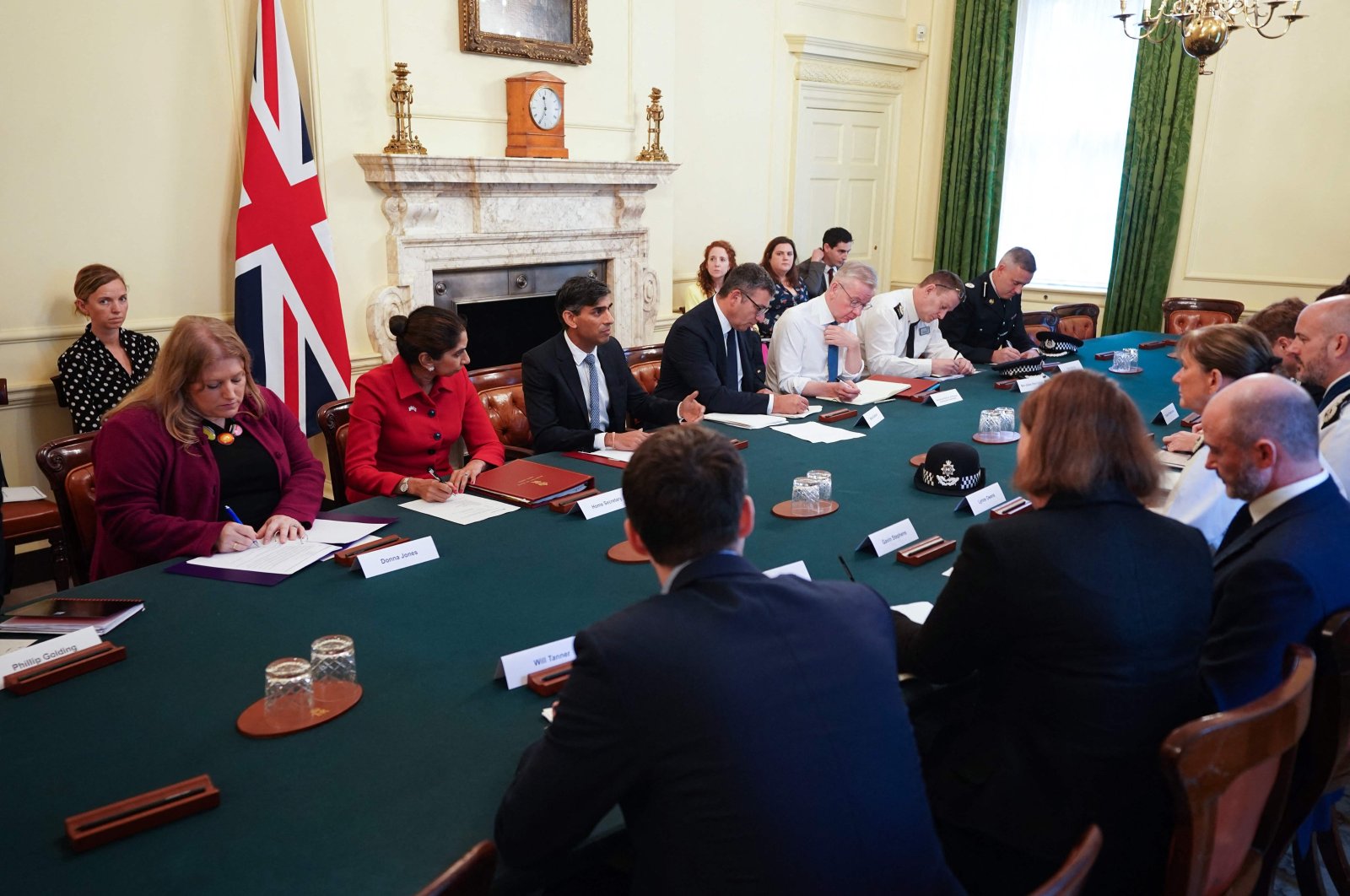 Britain&#039;s Prime Minister Rishi Sunak (Center) attends a policing roundtable summit at 10 Downing Street in central London, Oct. 12, 2023. (AFP Photo)