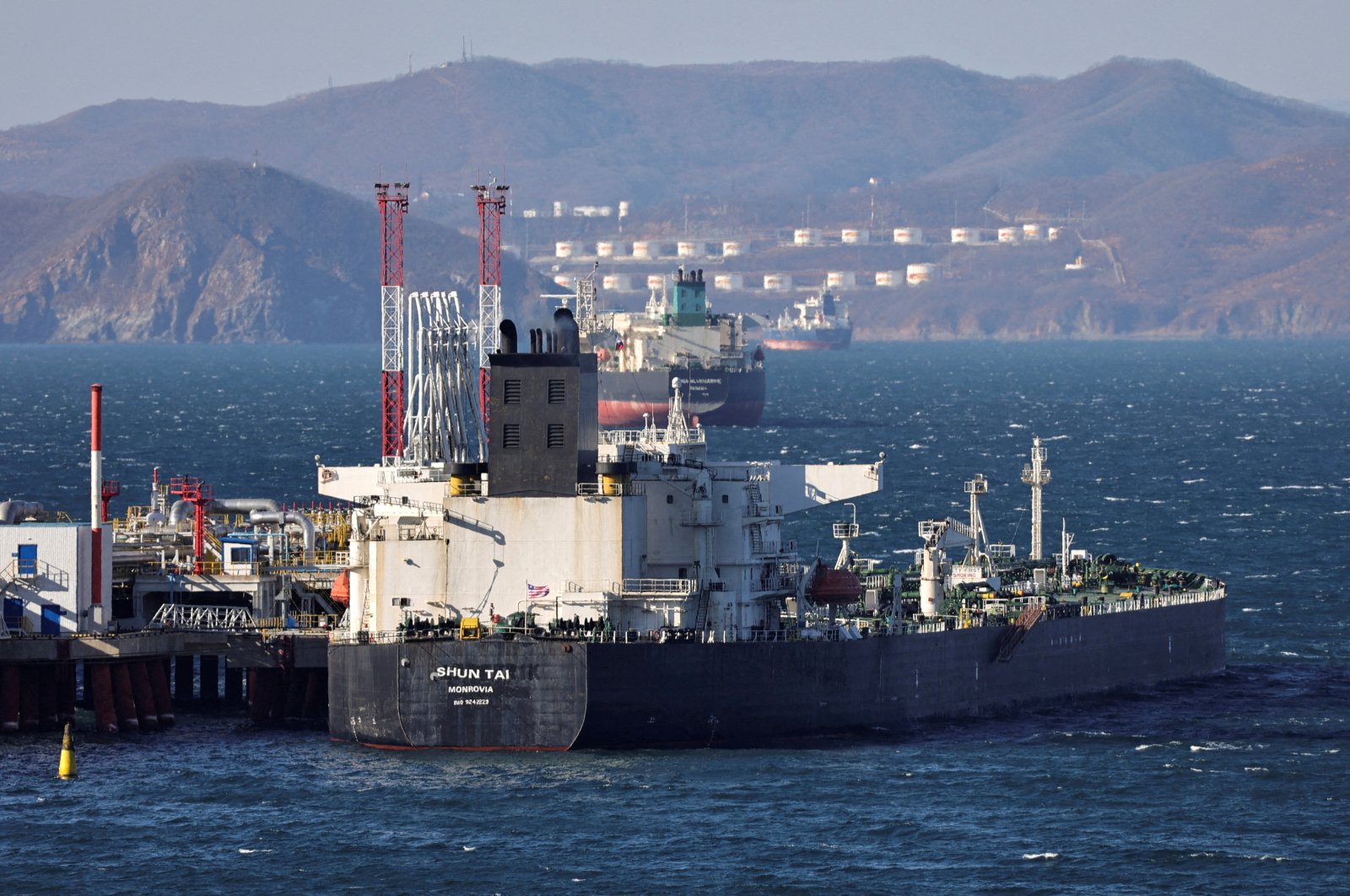 Shun Tai crude oil tanker is seen anchored at the terminal Kozmino in Nakhodka Bay near the port city of Nakhodka, Russia, Dec. 4, 2022. (Reuters Photo)