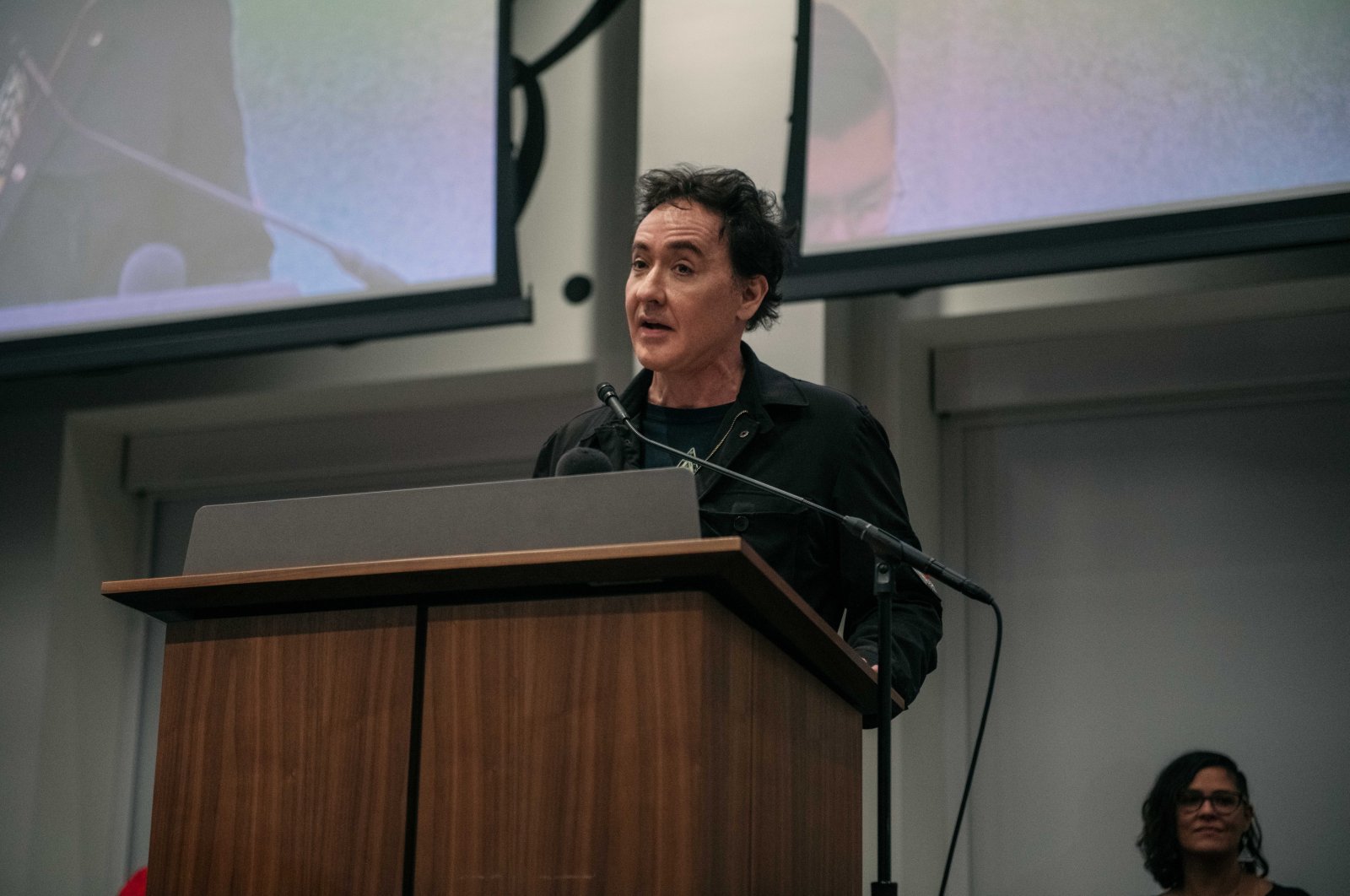 Actor John Cusack speaks at a rally ahead of an upcoming potential strike, Chicago, U.S., Sept. 24, 2019. (Getty Images Photo)