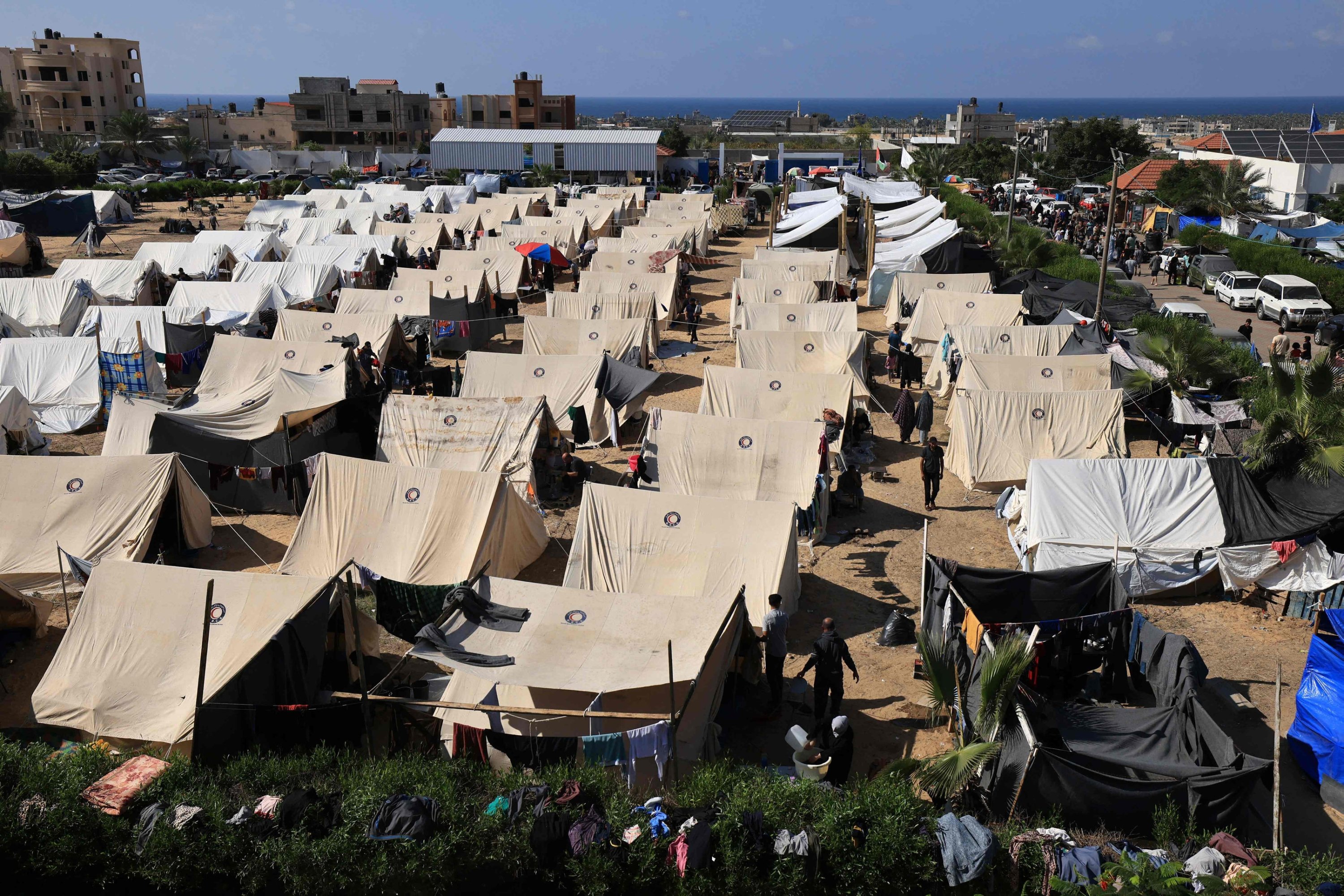 Tents for Palestinians seeking refuge are set up on the grounds of a UNRWA center in Khan Yunis, southern Gaza Strip, Oct. 19, 2023. (AFP Photo)