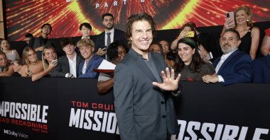 Tom Cruise poses with fans during the U.S. Premiere of "Mission: Impossible – Dead Reckoning Part One" presented by Paramount Pictures and Skydance at Rose Theater, Jazz at Lincoln Center, New York, U.S., July 10, 2023. (Getty Images Photo)