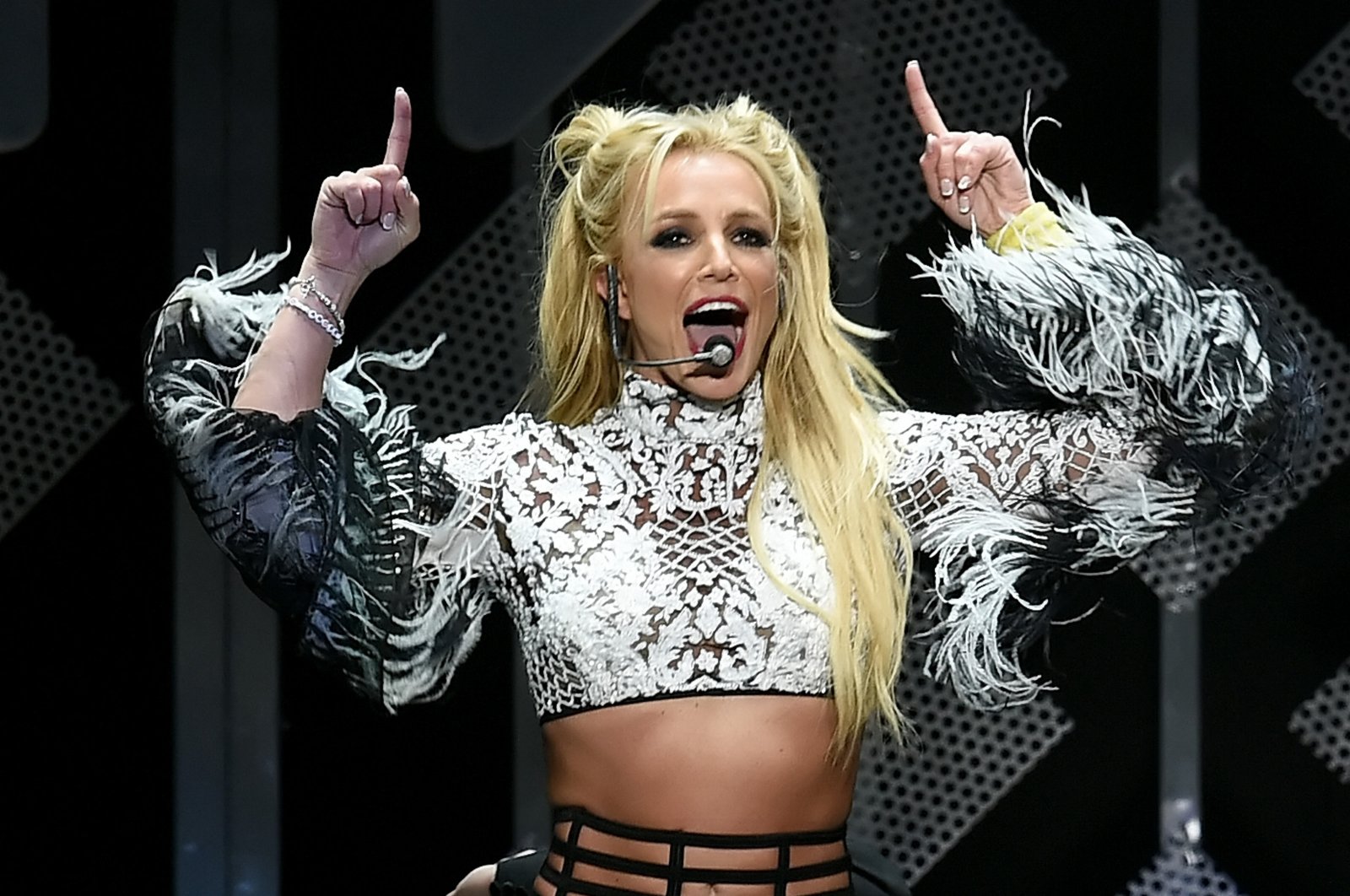 Singer Britney Spears performs onstage during 102.7 KIIS FM&#039;s Jingle Ball 2016 presented by Capital One at Staples Center, Los Angeles, California, U.S., Dec. 2, 2016. (AFP Photo)