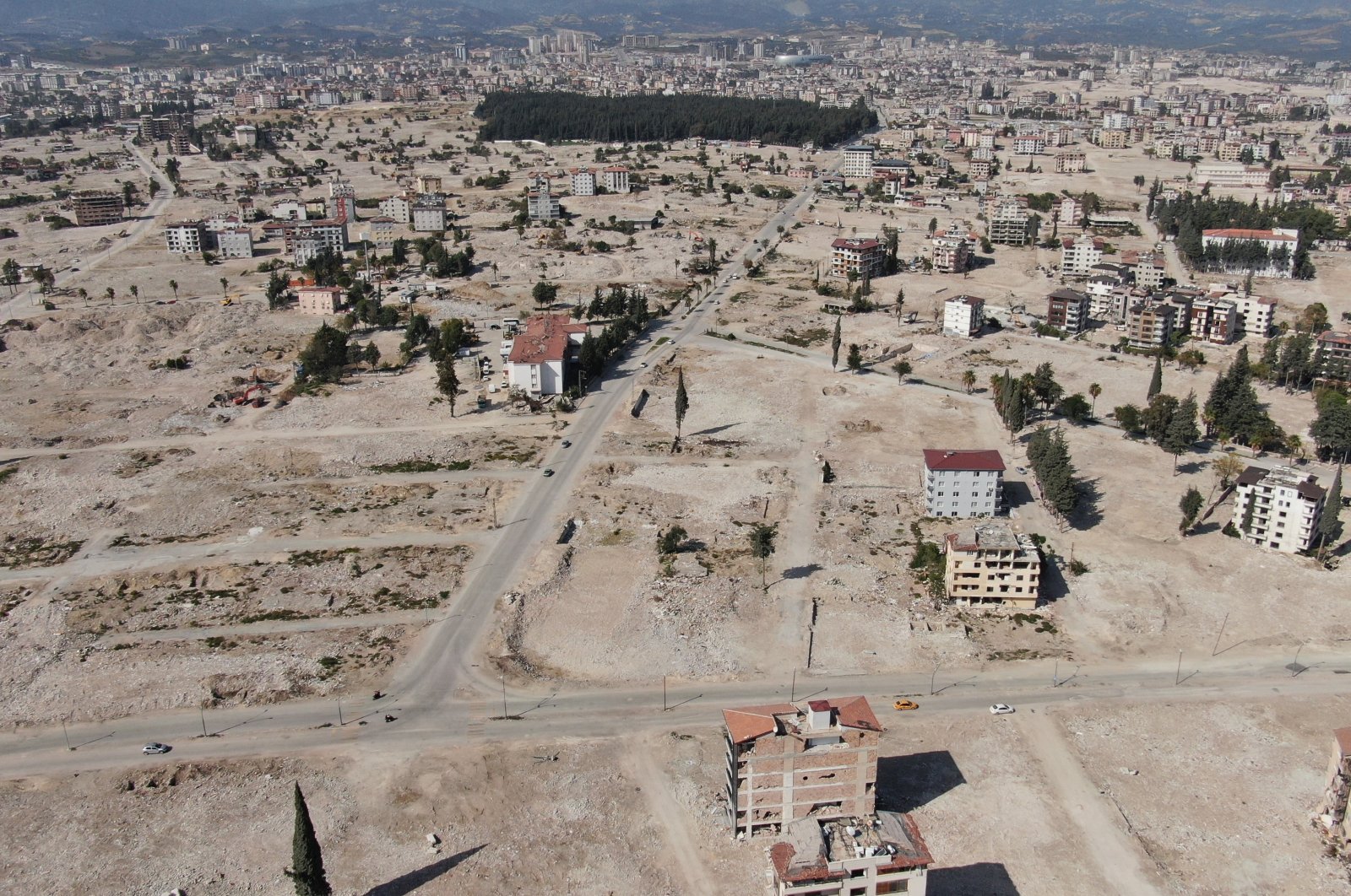 Debris removal reached 77% completion in earthquake-hit Hatay, Türkiye, Oct. 25, 2023. (IHA Photo)