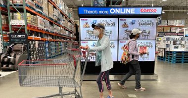 Customers shop at a Costco store in San Francisco, California, U.S., Oct. 2, 2023. (AFP Photo)