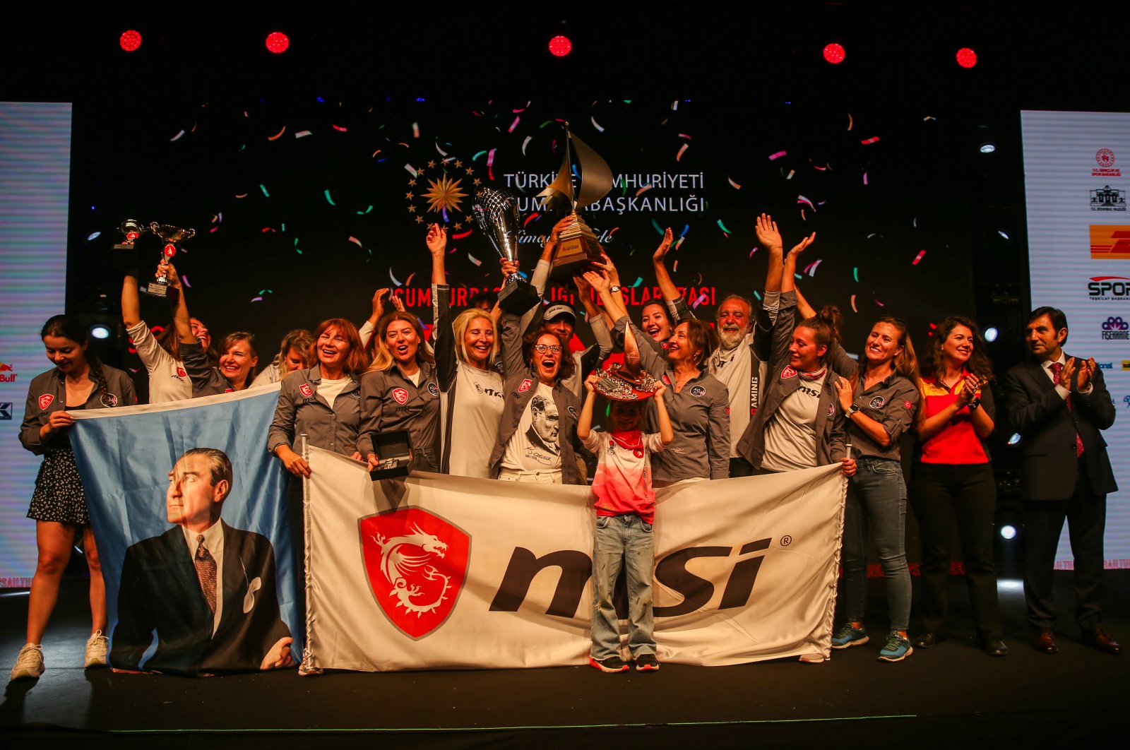 MSI celebrate by lifting the 4th Presidential International Yacht Race trophy, Istanbul, Türkiye, Oct. 29, 2023. (Courtesy of the Ministry of Culture and Tourism)