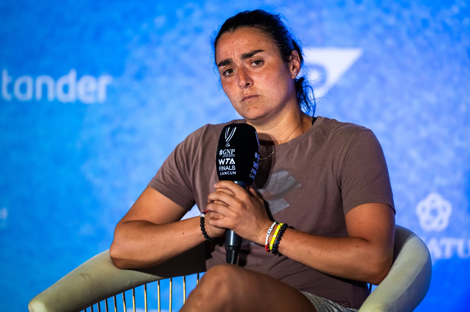 Tunisia&#039;s Ons Jabeur talks to the media after defeating Czechia&#039;s Marketa Vondrousova in the second round robin match on Day 4 of the GNP Seguros WTA Finals Cancun 2023 part of the Hologic WTA Tour, Cancun, Mexico, Nov. 1, 2023 (Getty Images Photo)