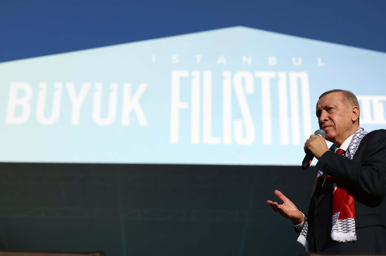 President Recep Tayyip Erdoğan is seen at the Great Palestine Rally at Atatürk Airport in Istanbul, Türkiye, Oct.28, 2023 (AA Photo)
