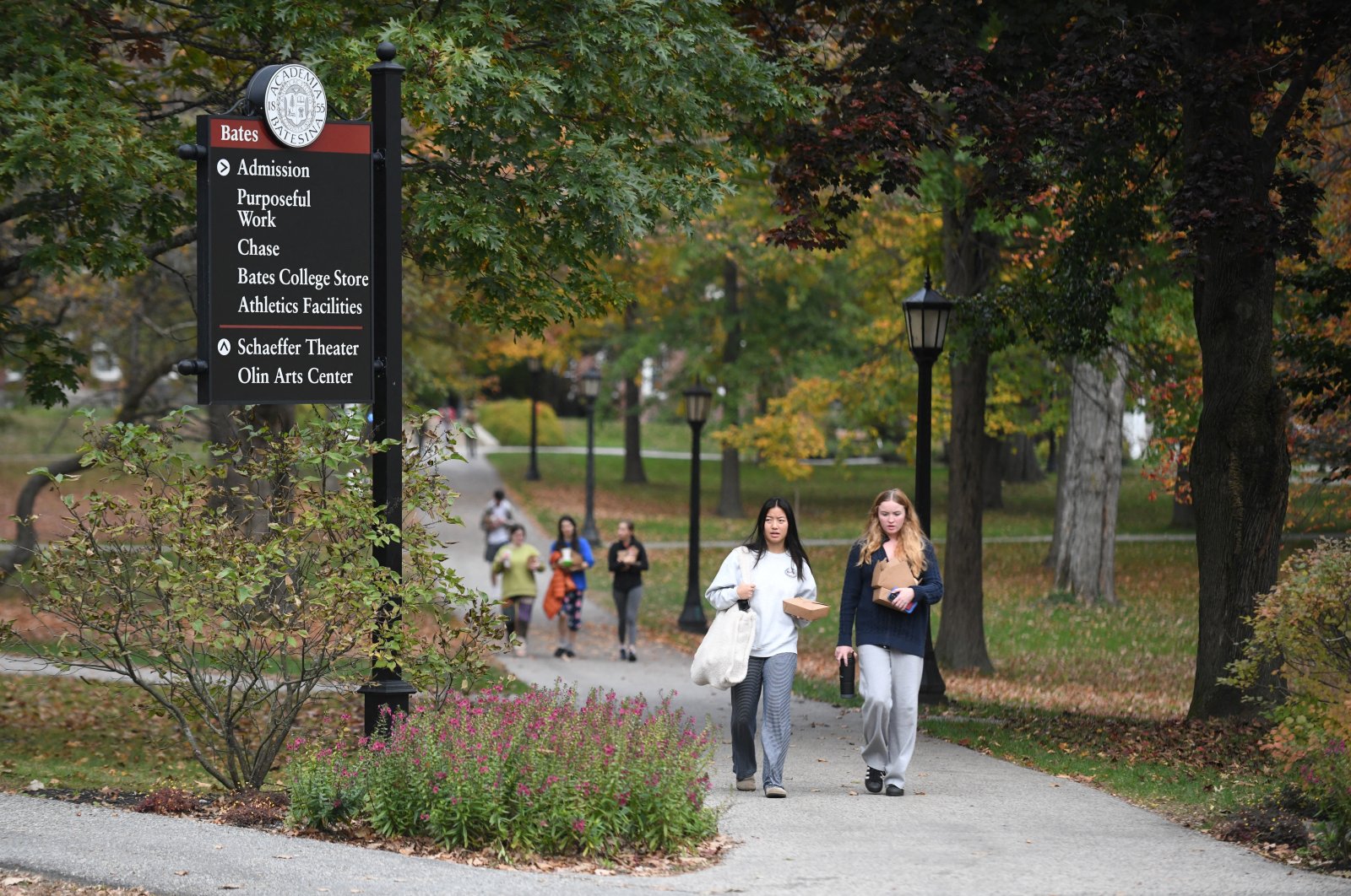 People walk at Bates College campus in Lewiston, Maine, U.S., Oct. 26, 2023. (Reuters Photo)