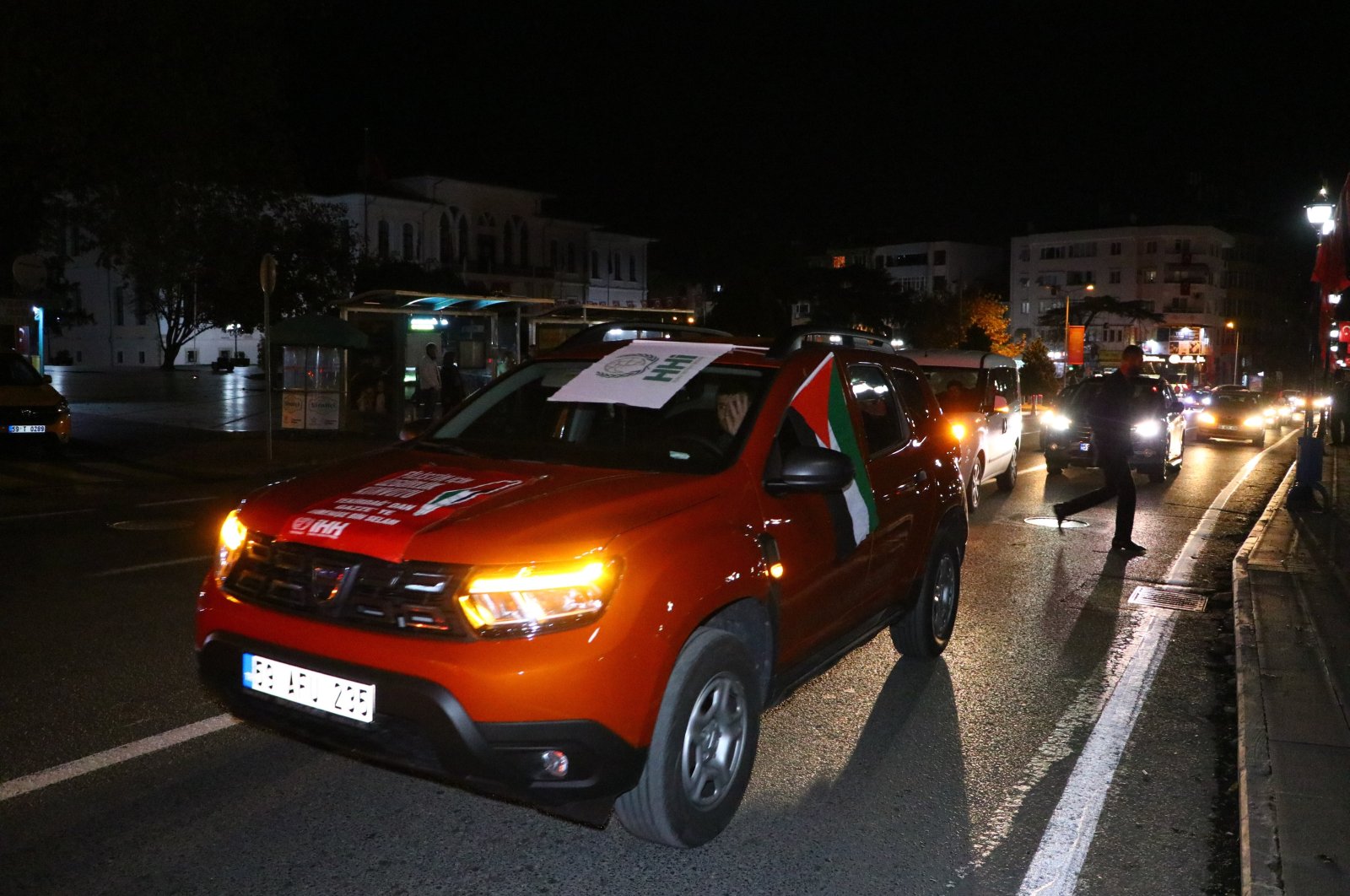 Vehicles taking part in the solidarity convoy for Palestine head to Adana, Friday, Nov. 3, 2023. (AA Photo)