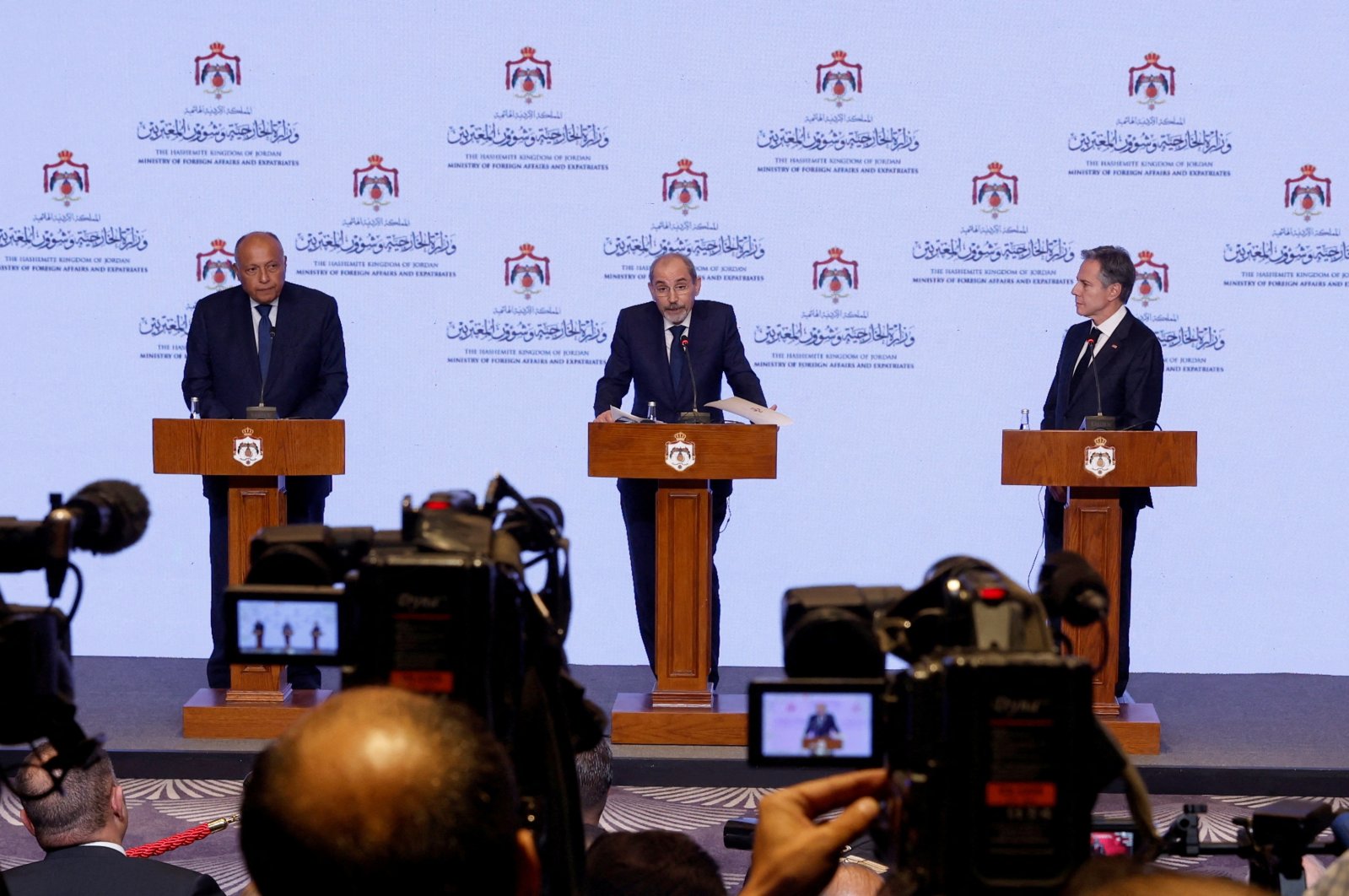 U.S. Secretary of State Antony Blinken, Egyptian Foreign Minister Sameh Shoukry and Jordanian Deputy Prime Minister and Foreign Minister Ayman Safadi hold a news conference in Amman, Jordan, Nov. 4, 2023. (Reuters Photo)