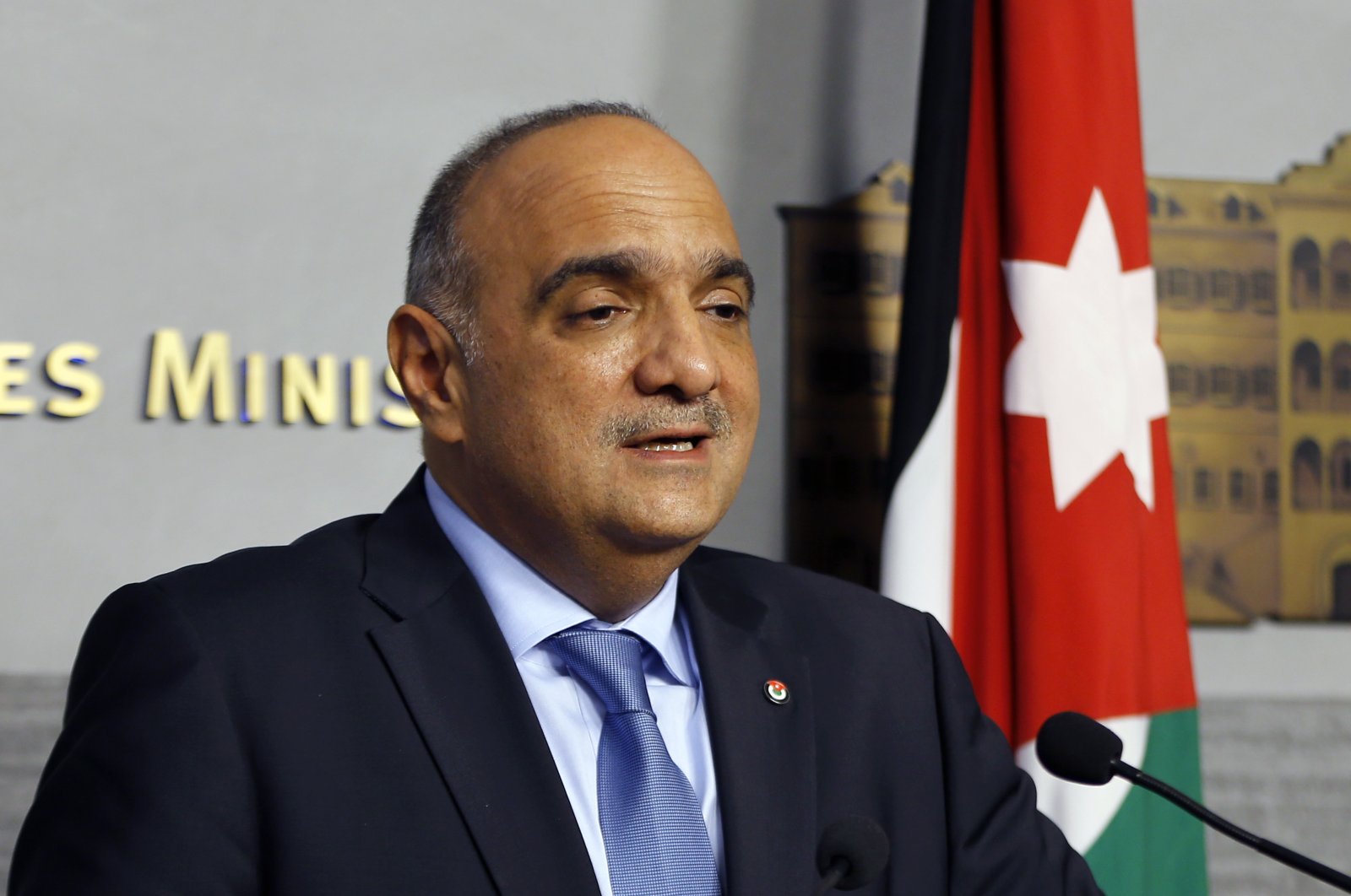 Jordanian Prime Minister Bisher Khasawneh speaks at a press conference in Beirut, Lebanon, Sept. 30, 2021. (AP photo)