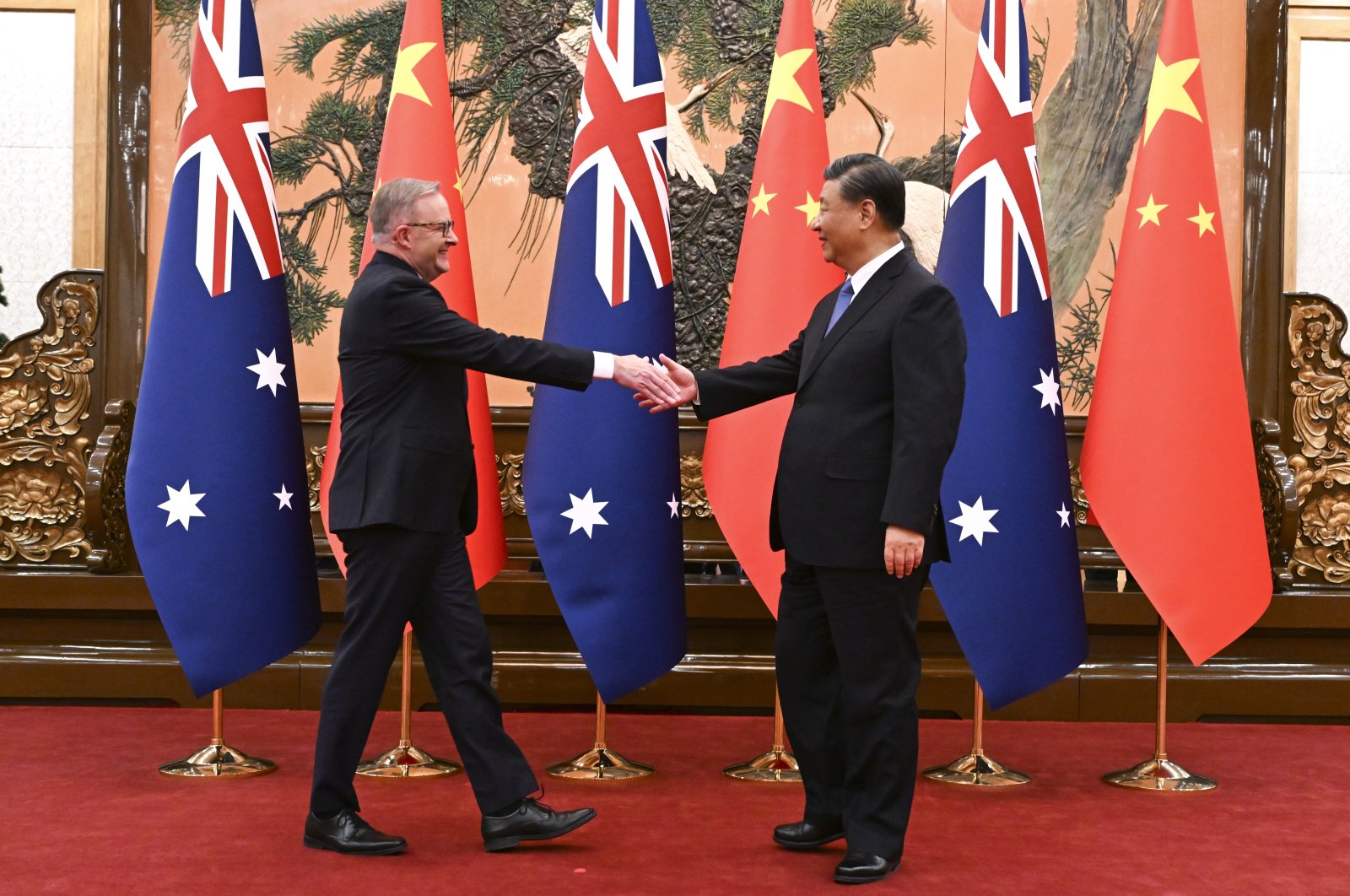 Australian Prime Minister Anthony Albanese (L) meets with Chinese President Xi Jinping at the Great Hall of the People in Beijing, China, Nov. 6, 2023. (AP Photo)