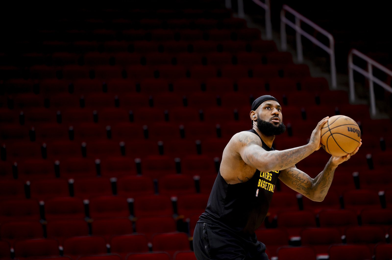 LeBron James warms up prior to facing the Houston Rockets at Toyota Center, Texas, U.S., Nov. 8, 2023. (Getty Images Photo)