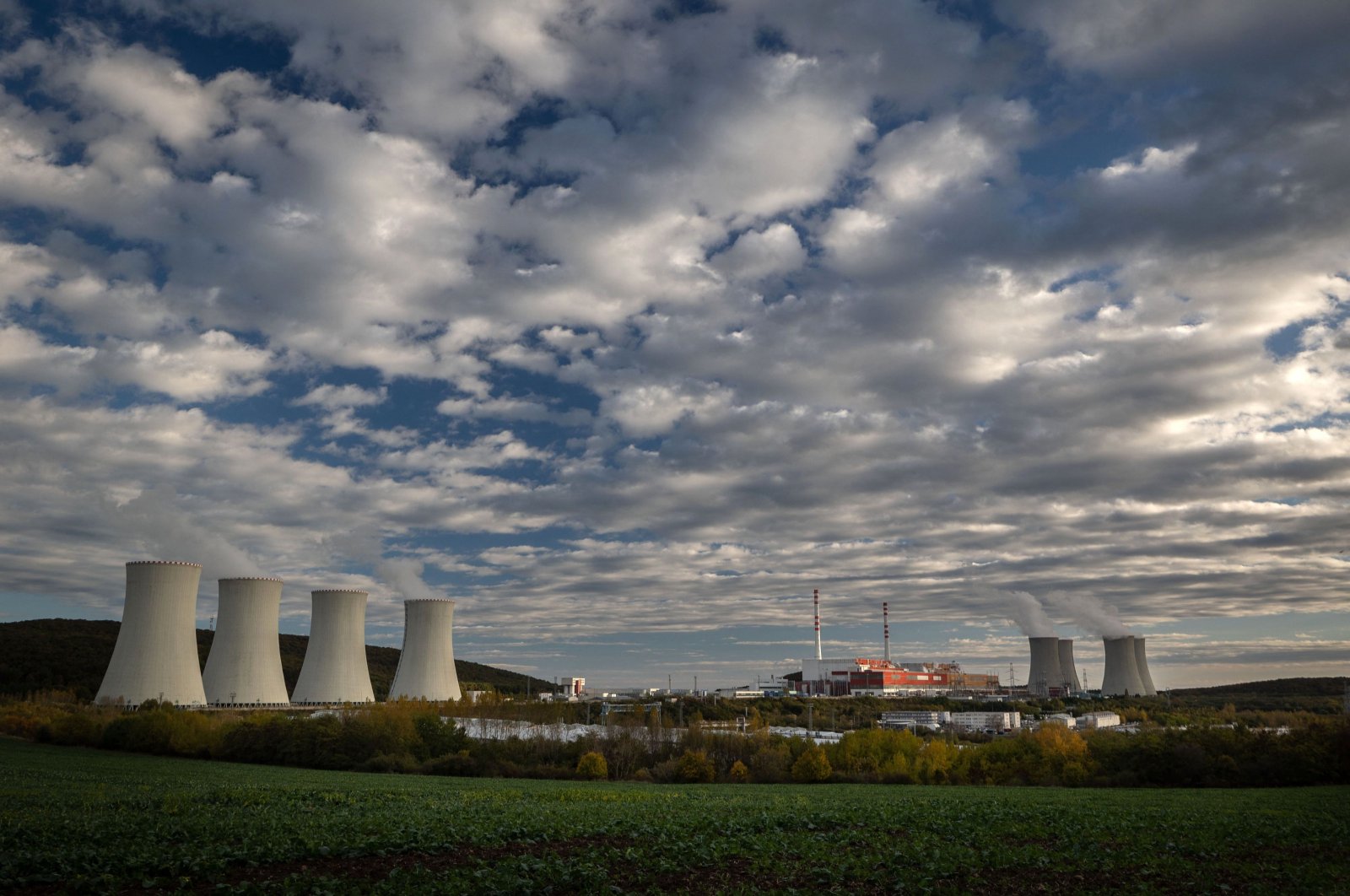 A general view shows the Mochovce Nuclear Power Plant, located between the towns of Nitra and Levice, on the site of the former village of Mochovce, western Slovakia, Nov. 6, 2023. (AFP Photo)