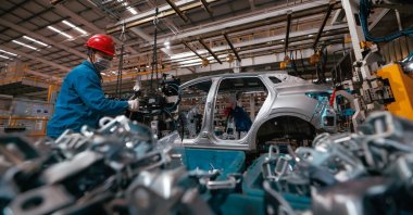 People work in the BYD electric car factory in Changzhou, Jiangsu Province, China, Nov. 14, 2023. (EPA Photo)