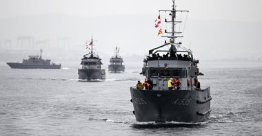 Turkish Navy staff conduct a training exercise in the Marmara Sea, Istanbul, Türkiye, Nov. 14, 2023. (AA Photo)