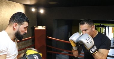 Turkish boxer Fırat Arslan (R) trains for his return match, Erzurum, Türkiye, Nov. 16, 2023. (AA Photo)