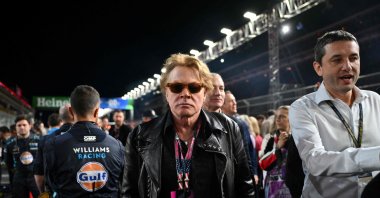 Singer Axl Rose tours the grid before the start of the Las Vegas Formula One Grand Prix, Las Vegas, Nevada, U.S., Nov. 18, 2023. (AFP Photo)