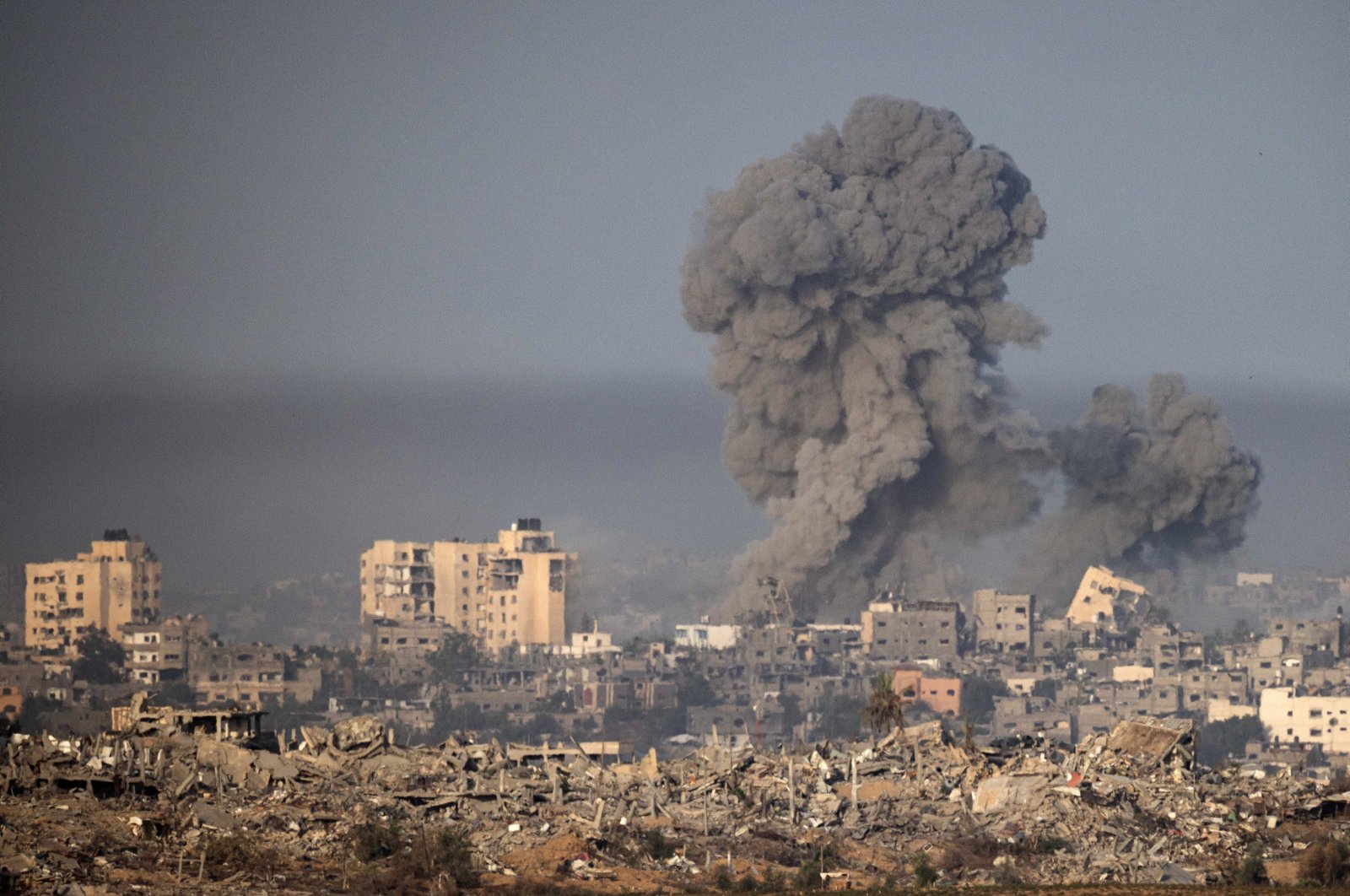 Smoke rises after an explosion following an Israeli airstrike on the northern part of the Gaza Strip, as seen from Sderot, southern Israel, Nov. 23, 2023. (EPA Photo)