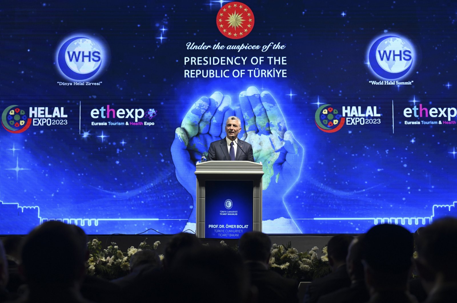 Trade Minister Ömer Bolat delivers a speech at the opening of the 9th World Halal Summit and 10th Organisation of Islamic Cooperation Halal Expo, Istanbul, Türkiye, Nov. 23, 2023. (AA Photo)
