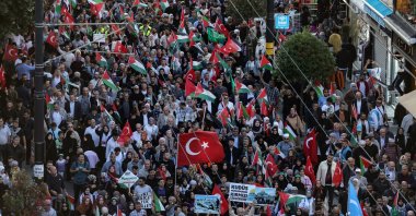 Pro-Palestine protesters shout slogans as they take part in a march and demonstration in Istanbul, Türkiye, Oct. 14, 2023. (EPA Photo)