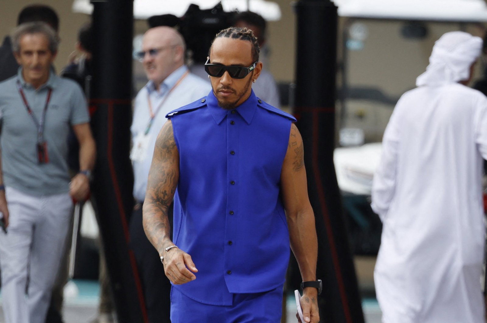 Mercedes&#039; Lewis Hamilton arrives ahead of Abu Dhabi Grand Prix practice at the Yas Marina Circuit, Abu Dhabi, UAE, Nov. 24, 2023. (Reuters Photo) 