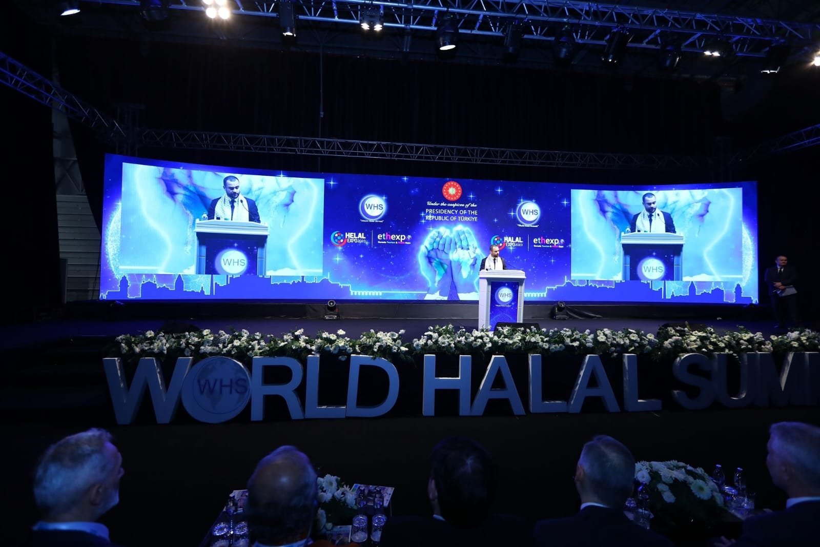 One of the speakers delivers a speech during the 9th World Halal Summit, Istanbul, Türkiye, Nov. 26, 2023. (Daily Sabah Photo)