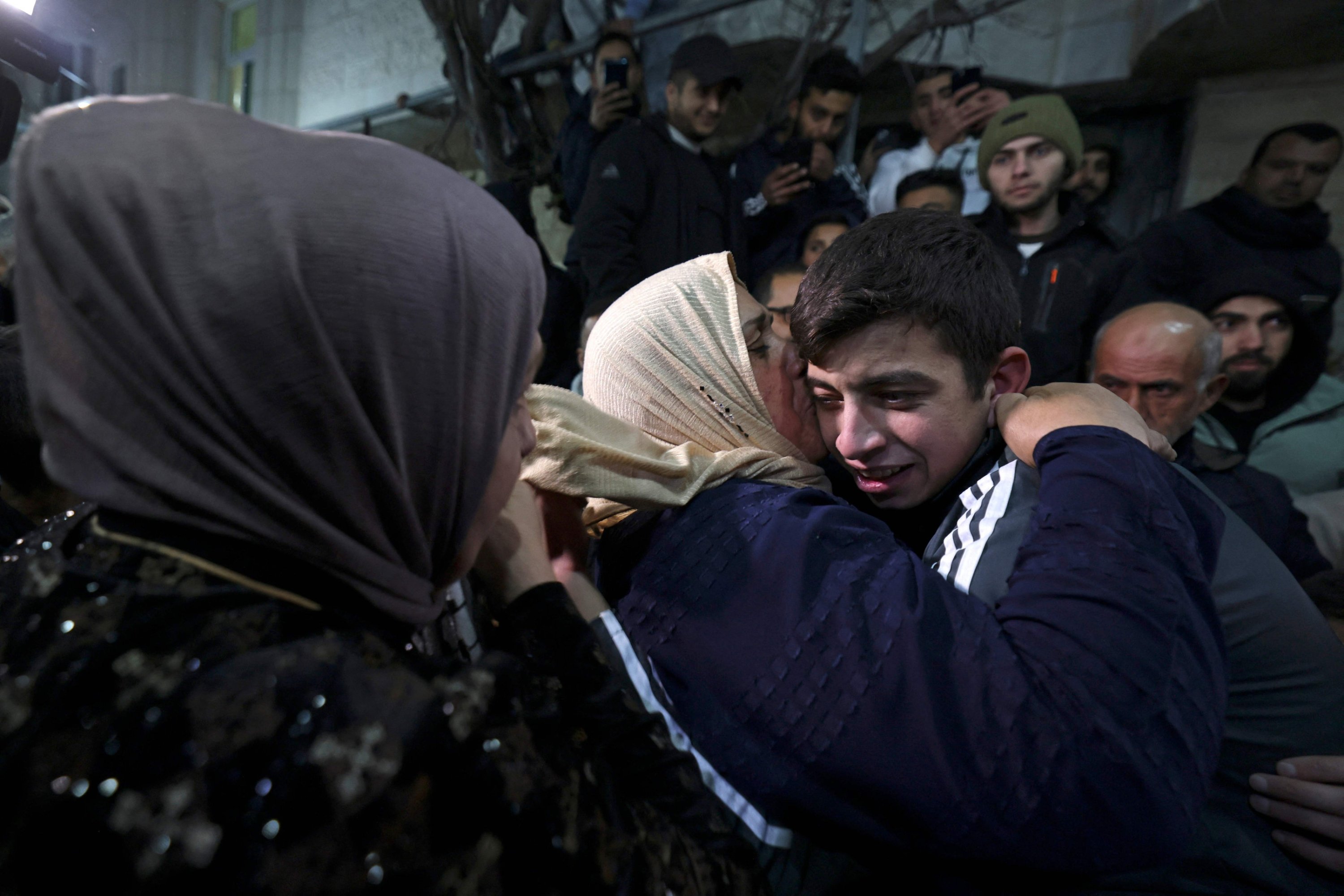 West Bank celebrates the release of 39 Palestinian prisoners