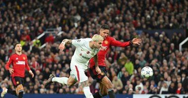 Galatasaray's Mauro Icardi scores the team's third goal during the UEFA Champions League match against Manchester United at Old Trafford, Manchester, U.K., Oct. 03, 2023. (Getty Images Photo)