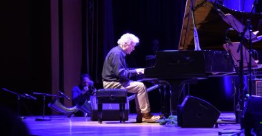 Renowned improvisational jazz pianist and composer François Lindemann during the concert, Istanbul, Türkiye, Nov. 27, 2023. (Photo courtesy of the Swiss Embassy)