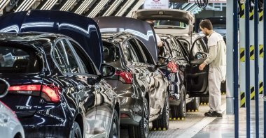 Cars are seen in the Bursa factory of Tofaş, a joint venture of Türkiye&#039;s Koç Holding and Italian-American carmaker Fiat Chrysler, northwestern Türkiye, Oct. 30, 2018. (DHA Photo)