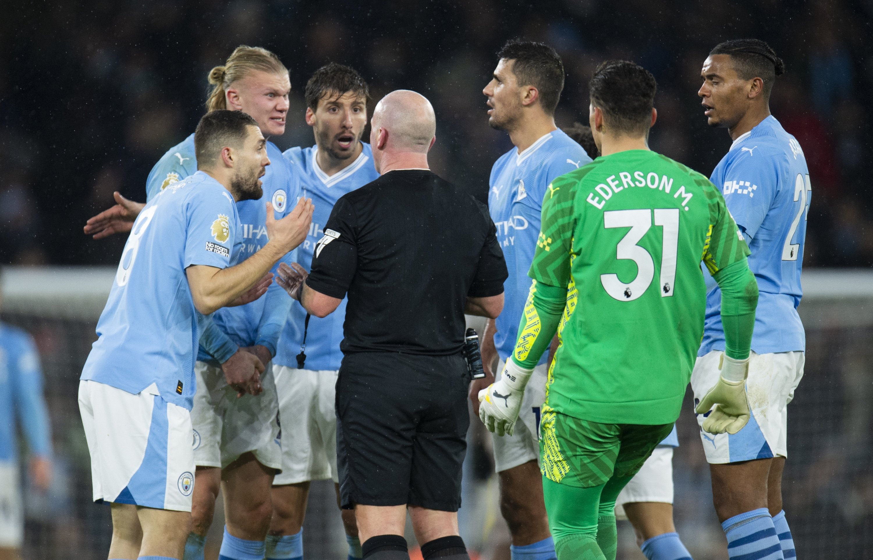 Man City charged by English FA after Haaland and others surrounded ref  during Tottenham draw