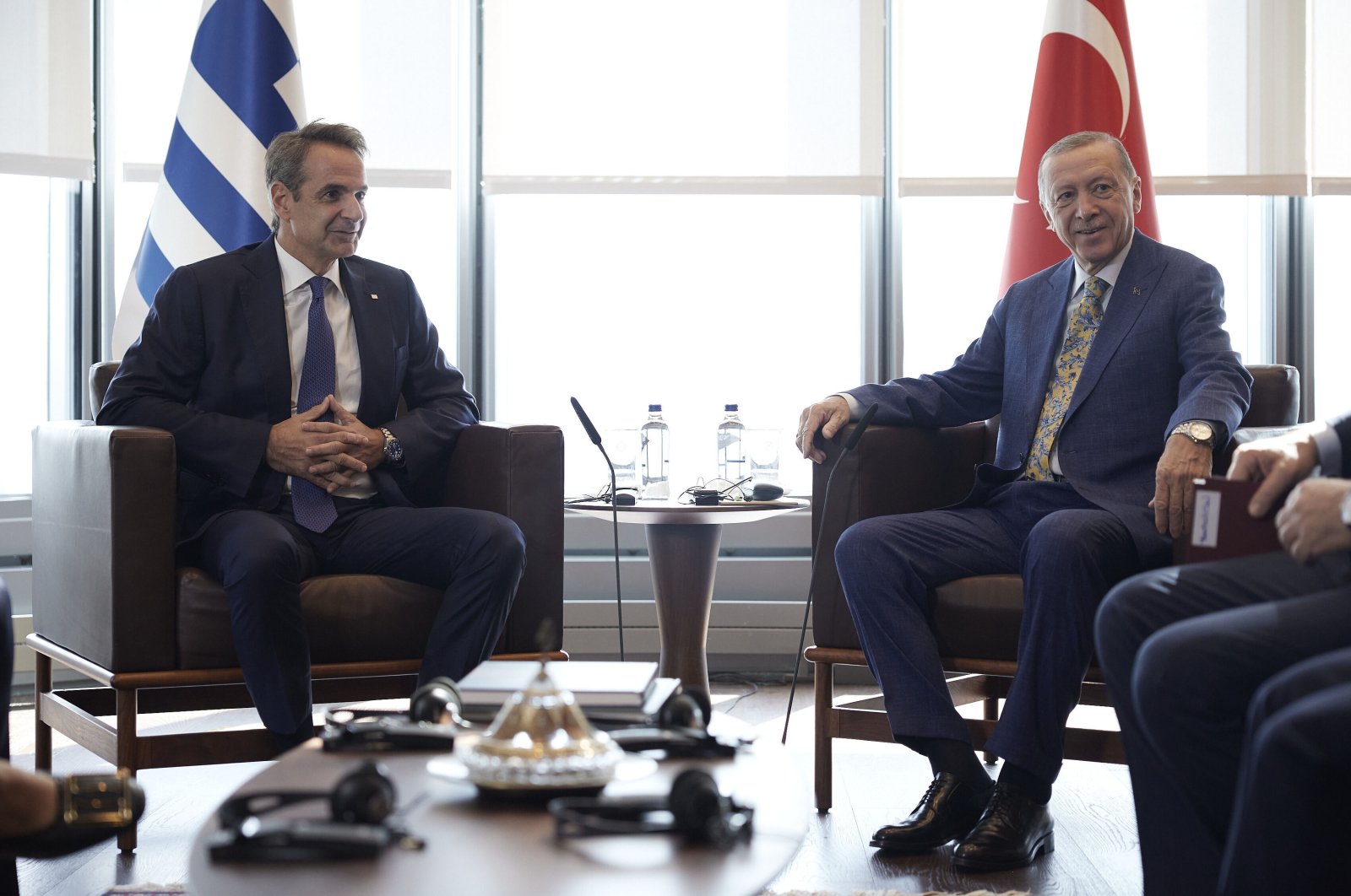 President Recep Tayyip Erdoğan (R) meets with Greek Prime Minister Kyriakos Mitsotakis on the sidelines of the United Nations General Assembly in New York, U.S., Sept. 20, 2023. (AP Photo)