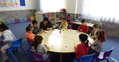 Teacher is seen engaging students in class, Antalya, Türkiye, Dec. 06, 2023. (IHA Photo)