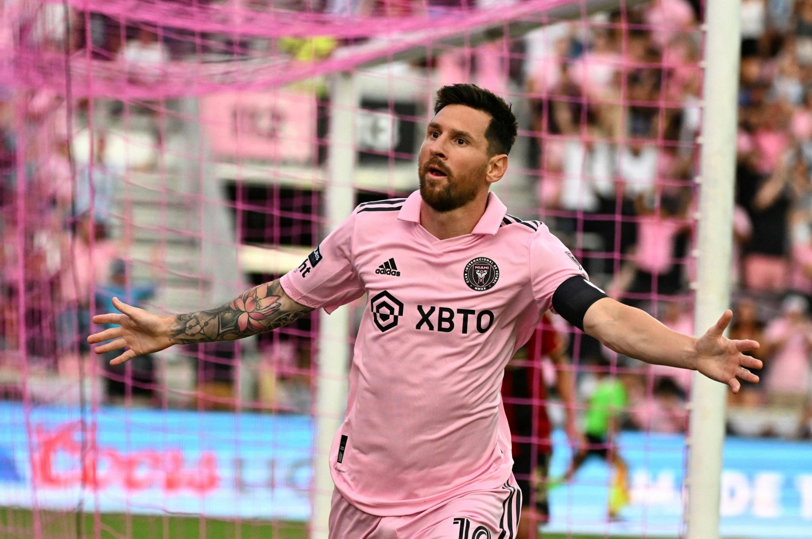 Inter Miami&#039;s Argentine forward Lionel Messi celebrates after scoring the team&#039;s first goal during the Leagues Cup football match between Inter Miami CF and Atlanta United FC at DRV PNK Stadium in Fort Lauderdale, Florida, U.S., July 25, 2023. (AFP Photo)