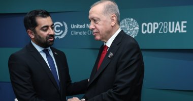 President Recep Tayyip Erdoğan (R) and Scottish First Minister Humza Yousaf during their meeting at the U.N. Climate Change Conference COP28, Dubai, United Arab Emirates, Dec. 1, 2023. (Turkish Presidential Press Office Handout via EPA)