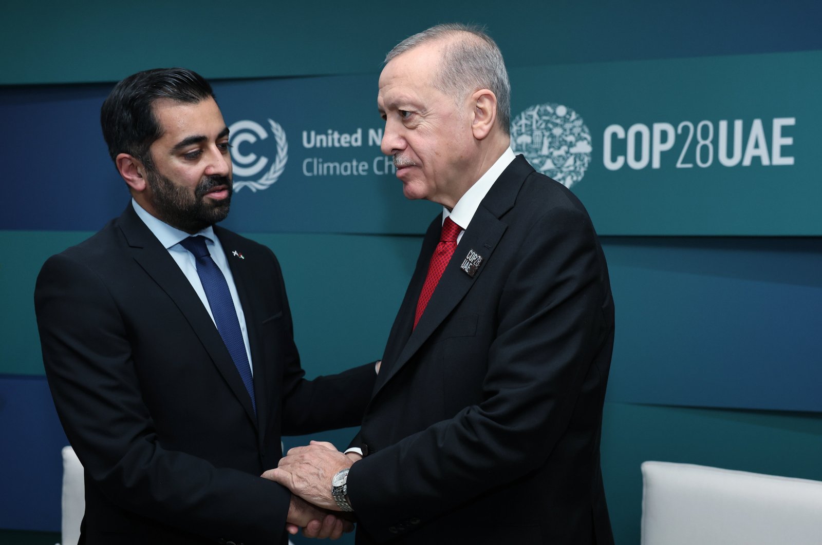 President Recep Tayyip Erdoğan (R) and Scottish First Minister Humza Yousaf during their meeting at the U.N. Climate Change Conference COP28, Dubai, United Arab Emirates, Dec. 1, 2023. (Turkish Presidential Press Office Handout via EPA)