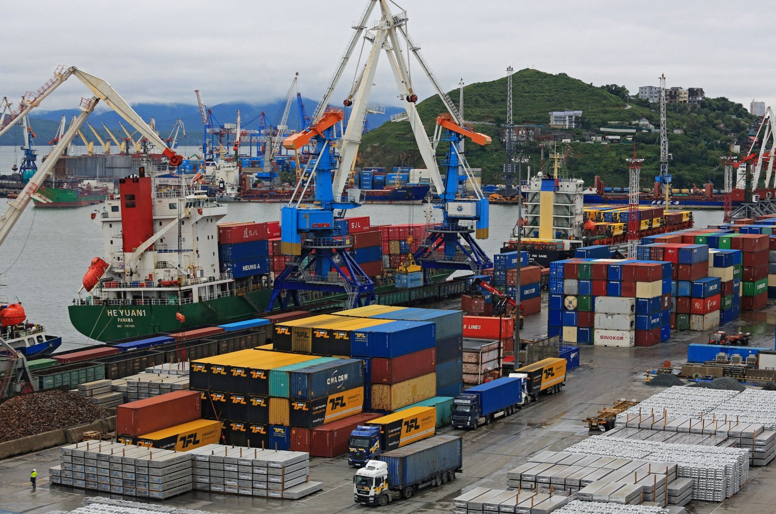 Shipping containers at a commercial port in Vladivostok, Russia, Aug. 25, 2023. (Reuters Photo)