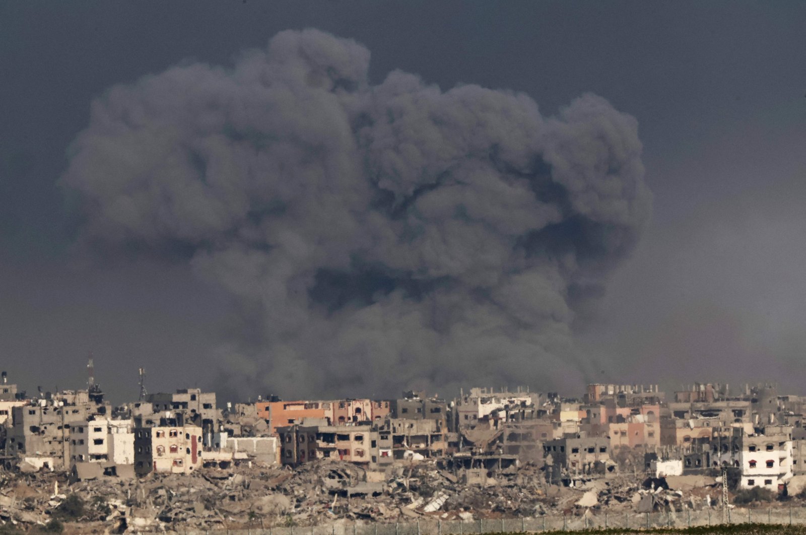 Smoke billowing during Israeli bombardment of Gaza, Palestine, Dec. 12, 2023. (AFP Photo)
