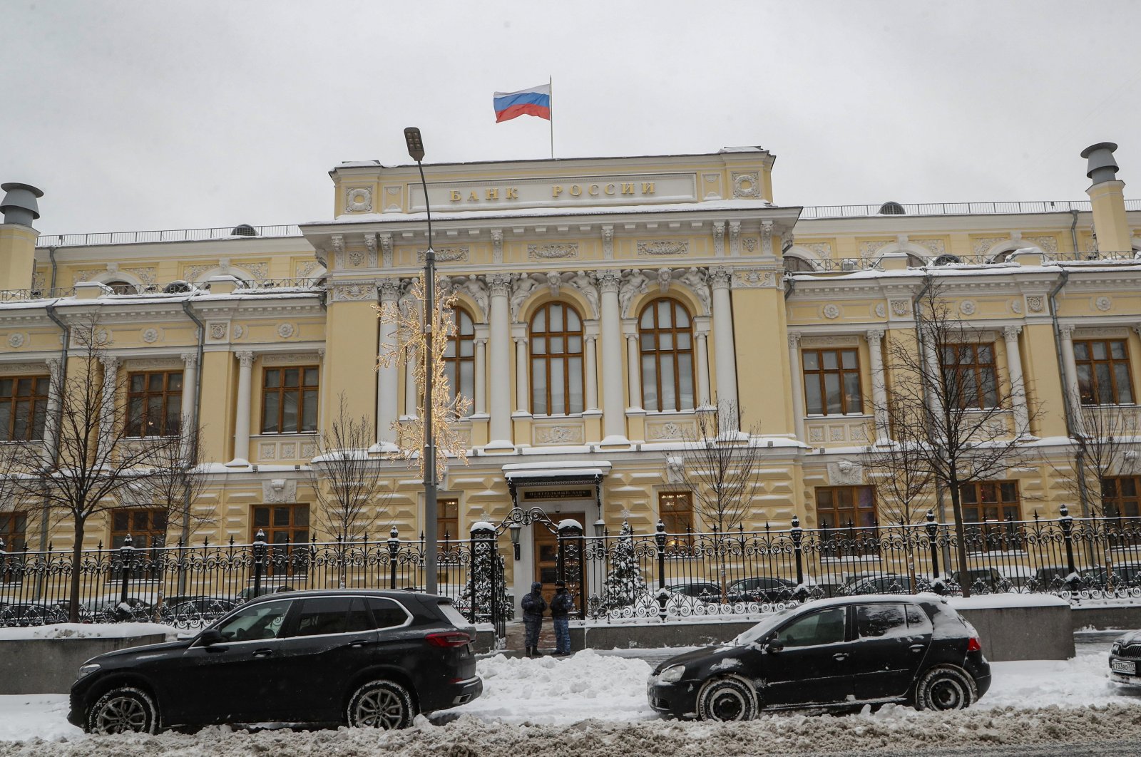 Russian central bank hikes key rate to 16% to tame inflation