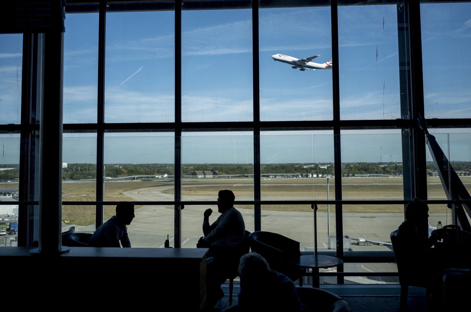 Passengers wait for their flights at Heathrow Airport&#039;s Terminal 5 in west London, U.K., Sept. 13, 2019. (AFP Photo)